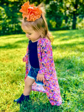 Load image into Gallery viewer, Spring Solid Duster (Choose Your Print)