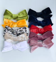 Load image into Gallery viewer, Velvet School Girl Bows