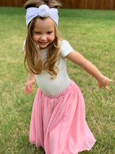 Load image into Gallery viewer, White Velvet TopKnot