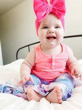 Load image into Gallery viewer, Valentines Velvet Headwrap