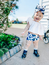 Load image into Gallery viewer, Cow Print High Waisted Bummies / Diaper Cover / Coming Home Outfit/ Birthday Outfit/ Smash Cake Outfit